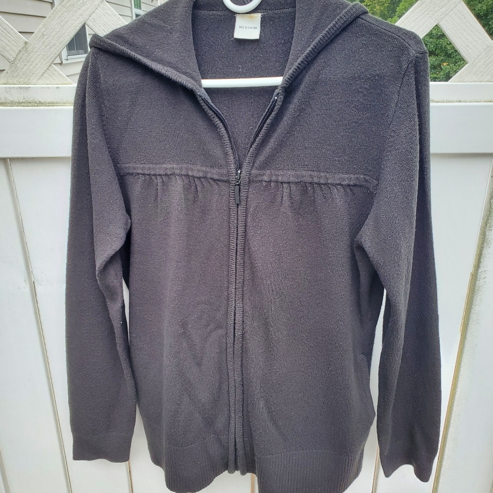 Hooded sweater 🖤